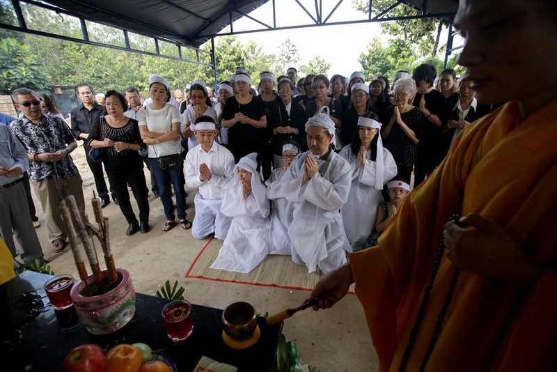 Quang Linh Cam Van den som tien dua nghe si Quang Ly-Hinh-14